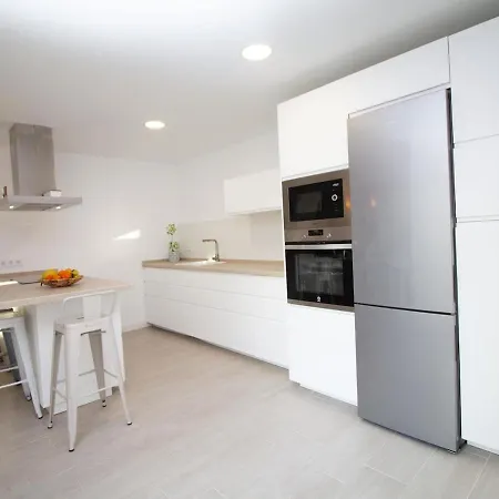 Casa Con Jardín Privado A 300 Metros De La Playa, Piscina Apartamento