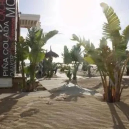 Lightbooking Valdelagrana 4 Cádiz *