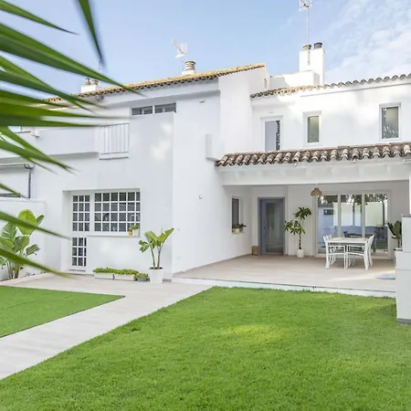 Lightbooking Valdelagrana 4 Cádiz *