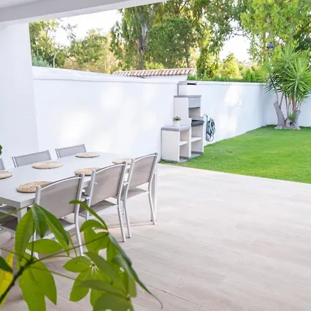 Lightbooking Valdelagrana 4 Cádiz *